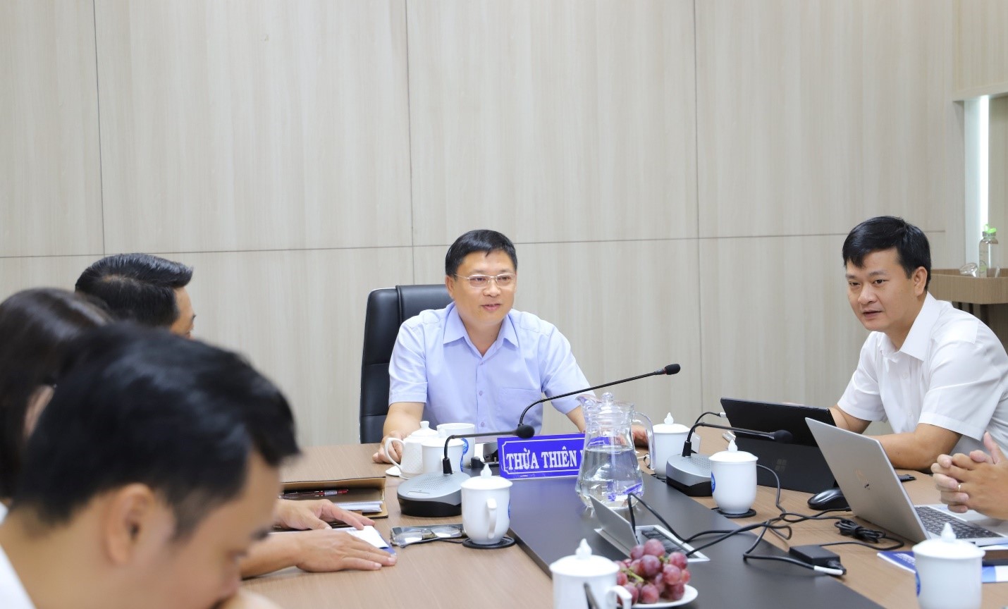 Phó Chủ tịch Thường trực UBND tỉnh Nguyễn Thanh Bình làm việc với Sở Thông tin và Truyền thông về công tác chuyển đổi số 6 tháng đầu năm